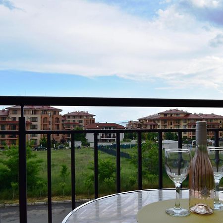 Bright Studio With Parking & Pool Sveti Vlas Exterior foto
