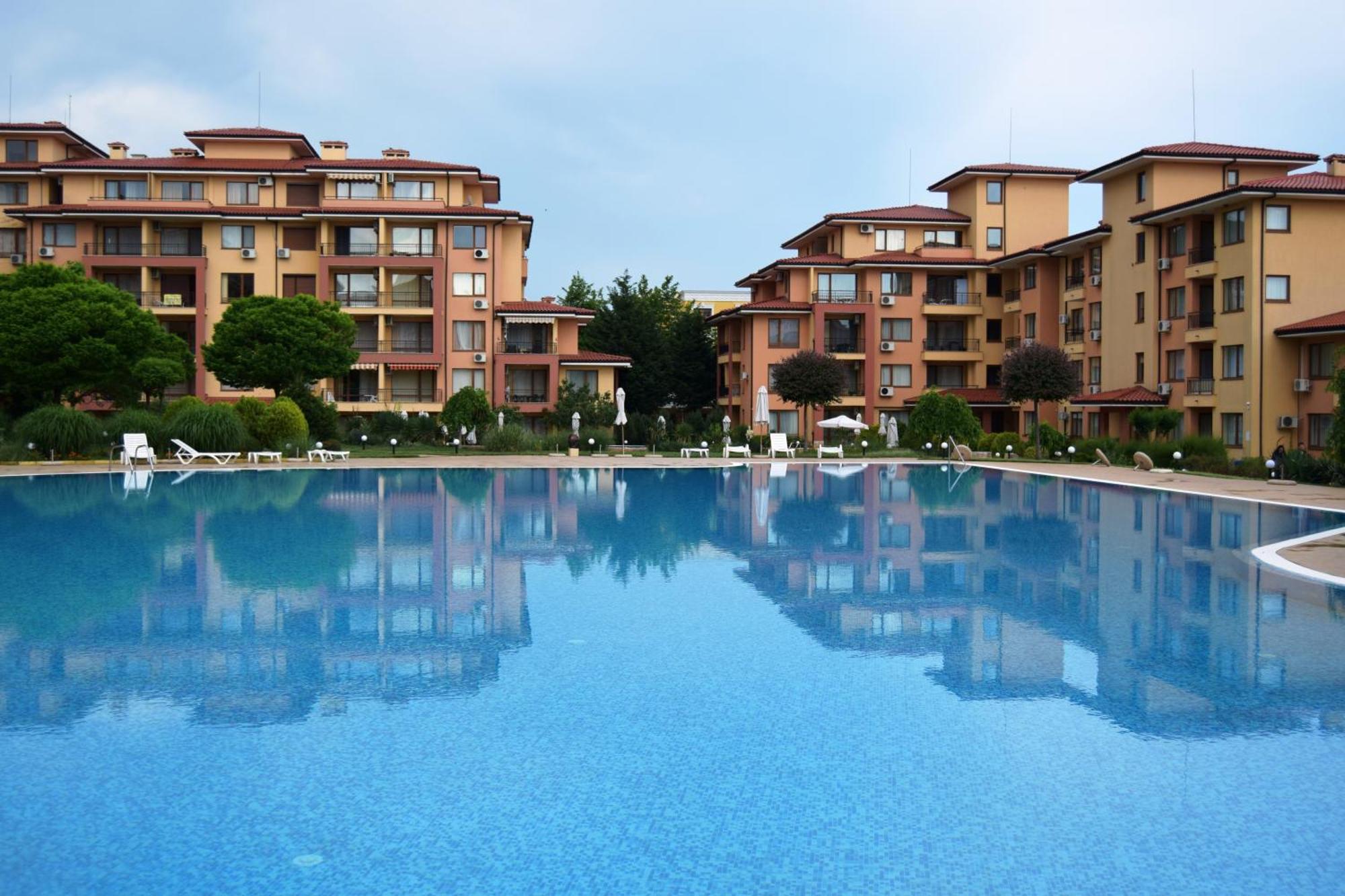Bright Studio With Parking & Pool Sveti Vlas Exterior foto
